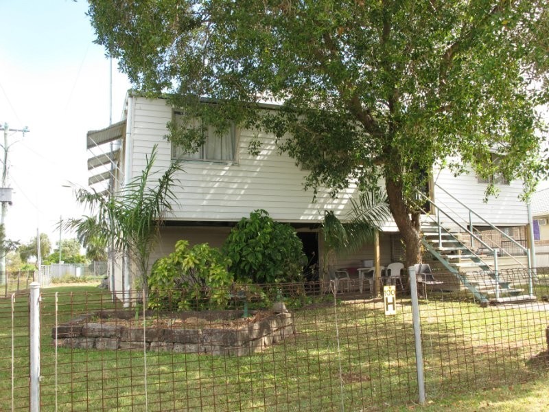 442 Campbell Street, Depot Hill QLD 4700