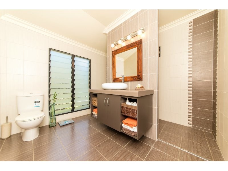 57 Spencer St, The Range QLD 4700