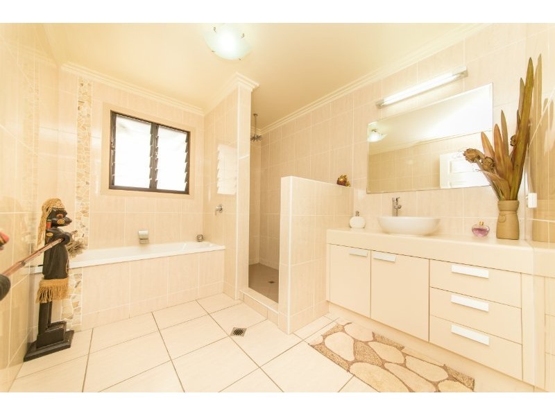 57 Spencer St, The Range QLD 4700