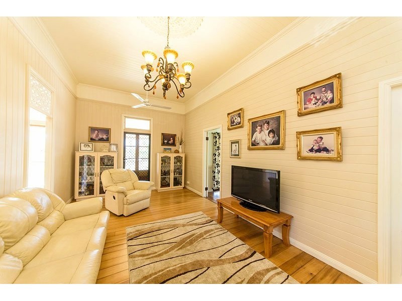 57 Spencer St, The Range QLD 4700