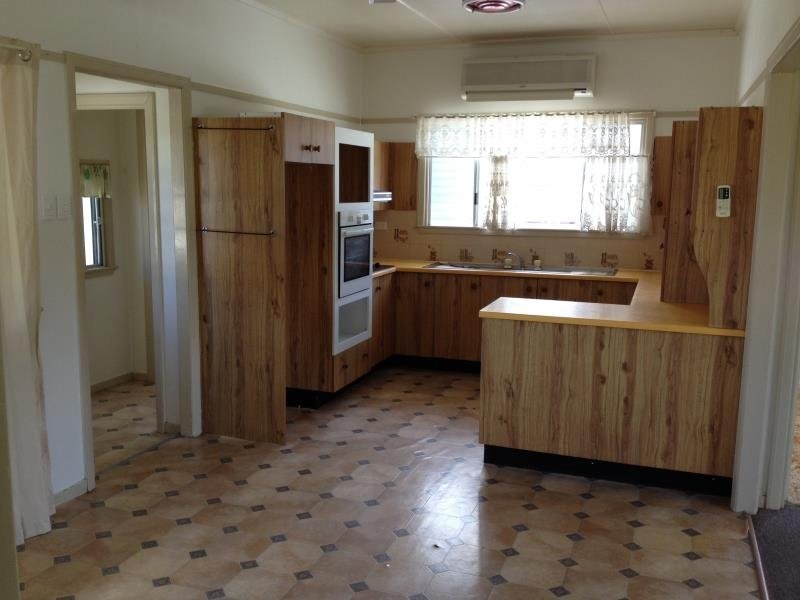 Park Avenue QLD 4701