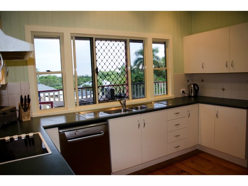 Wandal QLD 4700