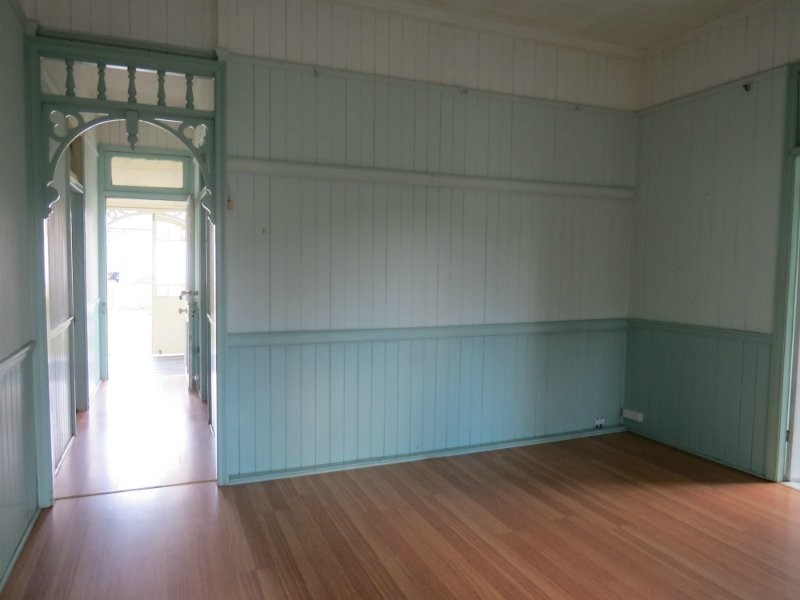 88 South St, Allenstown QLD 4700