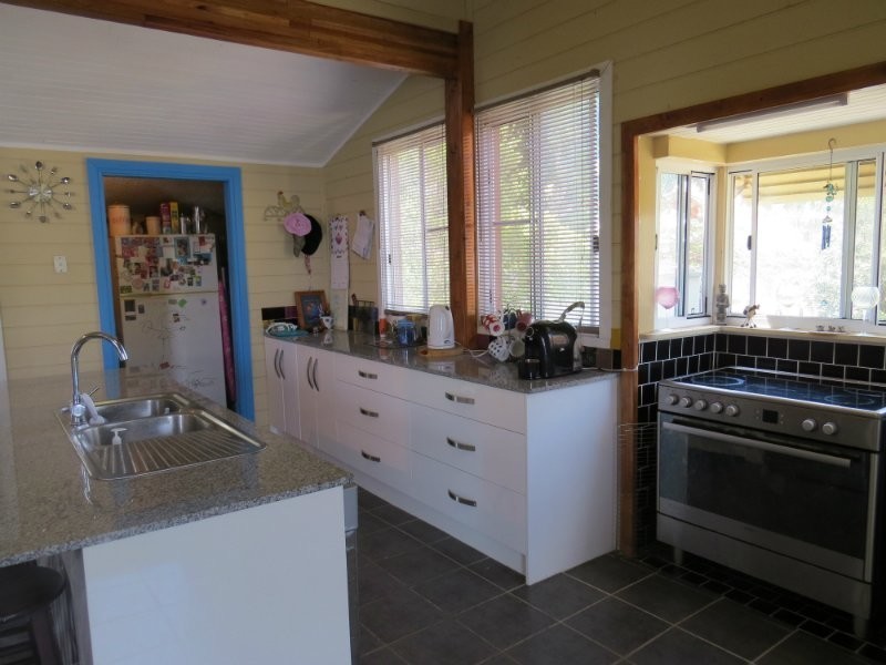 64 Separation St, Allenstown QLD 4700