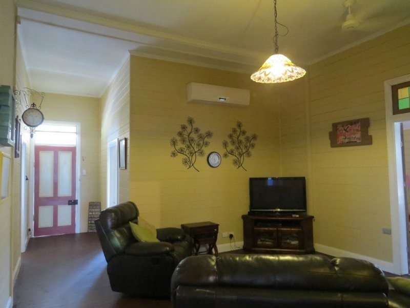 64 Separation St, Allenstown QLD 4700