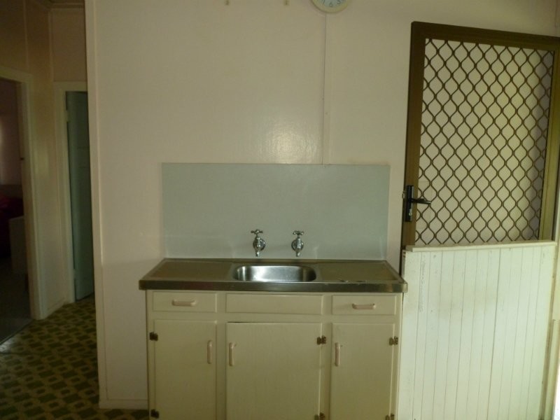 Park Avenue QLD 4701