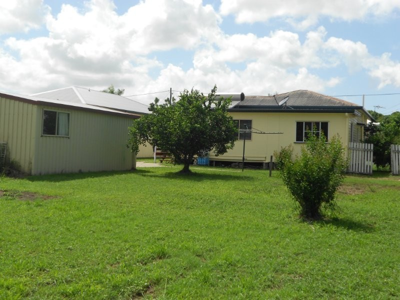 Park Avenue QLD 4701