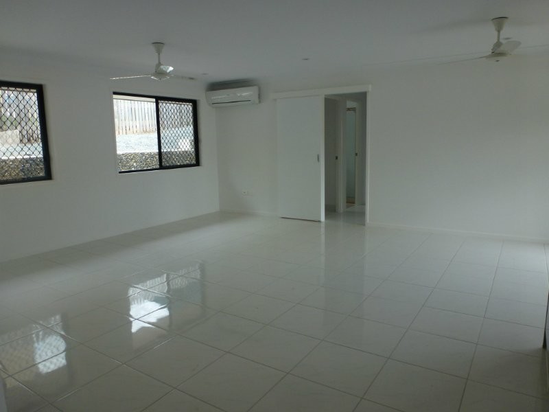 30 Price Avenue, Kawana QLD 4701