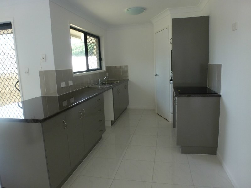 30 Price Avenue, Kawana QLD 4701