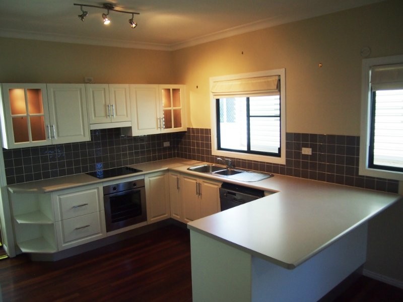 25 Luck Avenue, Wandal QLD 4700