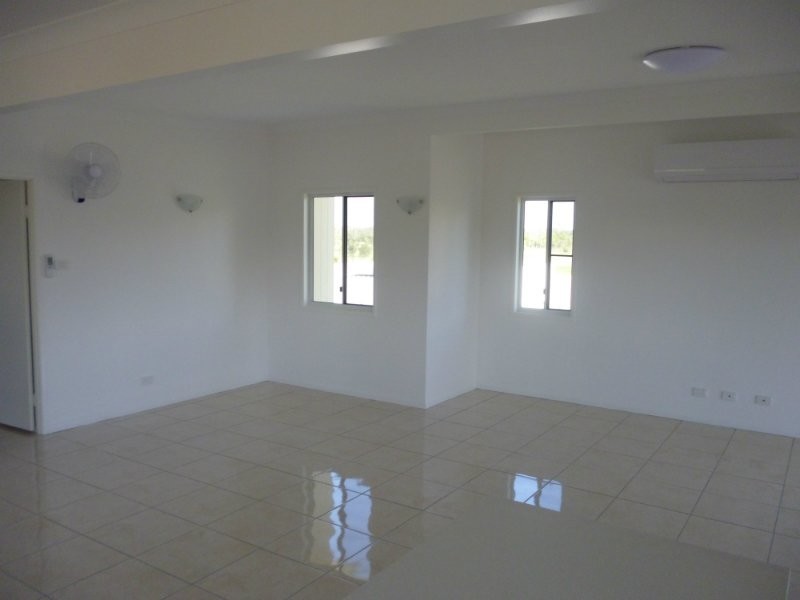 4 Cochrane Place, Kawana QLD 4701