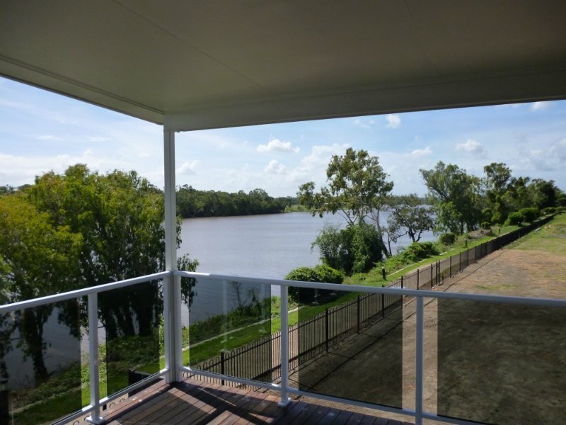 4 Cochrane Place, Kawana QLD 4701