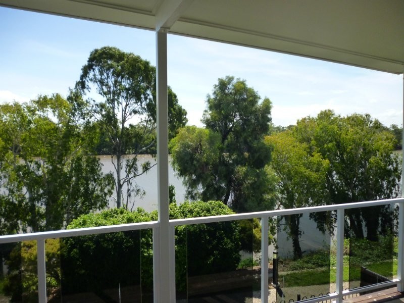 4 Cochrane Place, Kawana QLD 4701