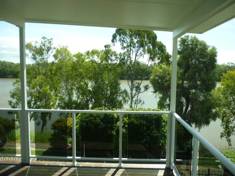 4 Cochrane Place, Kawana QLD 4701