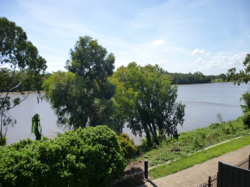 4 Cochrane Place, Kawana QLD 4701