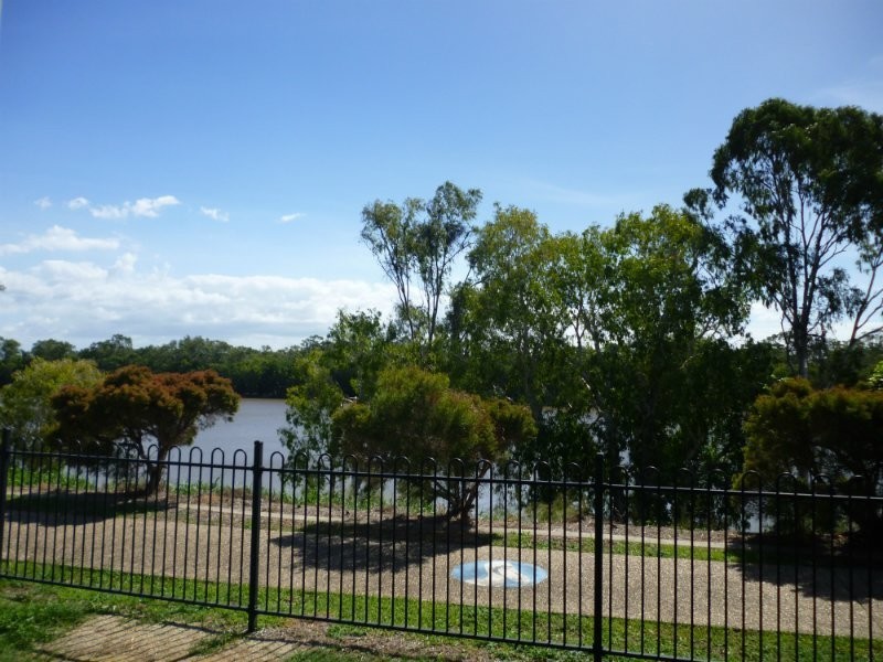 4 Cochrane Place, Kawana QLD 4701