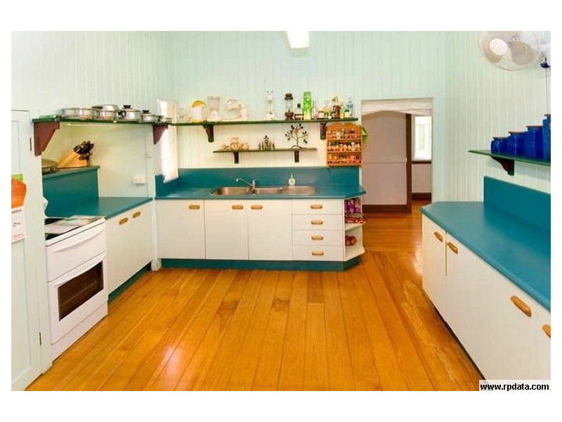 Park Avenue QLD 4701