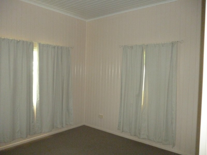 23 Armstrong Street, Berserker QLD 4701