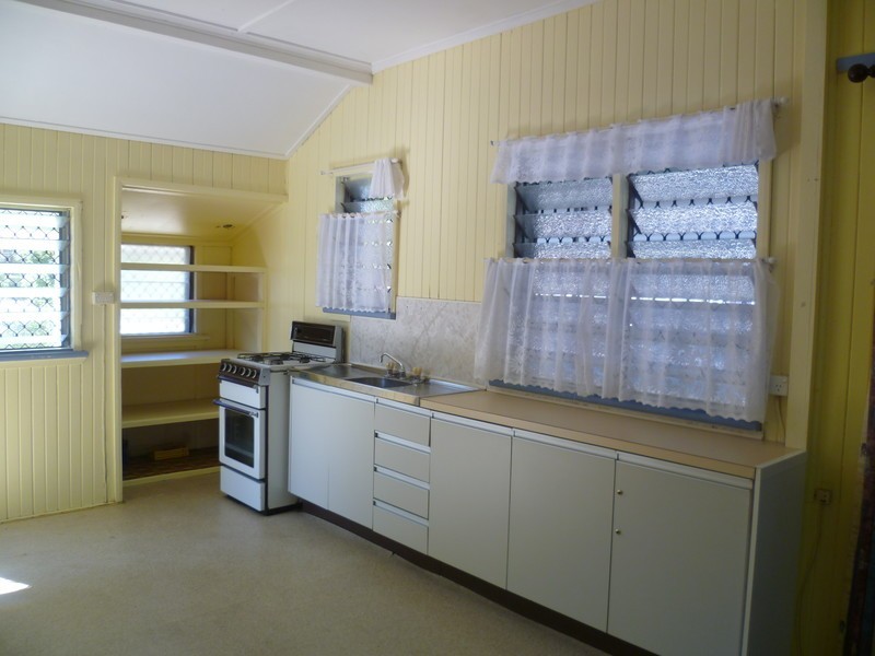 21 Welch Street, Park Avenue QLD 4701