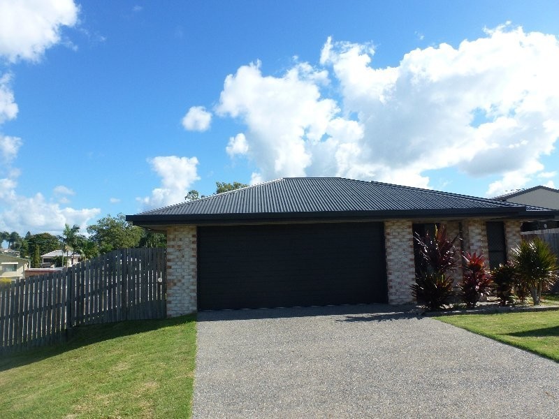 2/249 Mason Street, Koongal QLD 4701