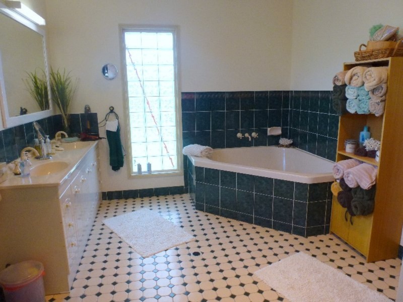 20 Constable Road, Limestone Creek QLD 4701