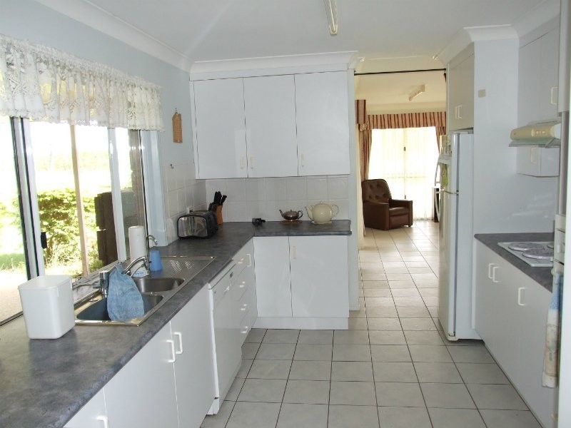 189 Stracey Road, Alton Downs QLD 4702