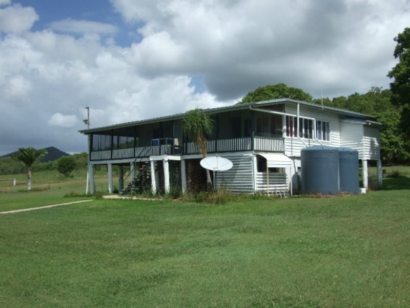 000 Bruce Highway, Clairview QLD 4741