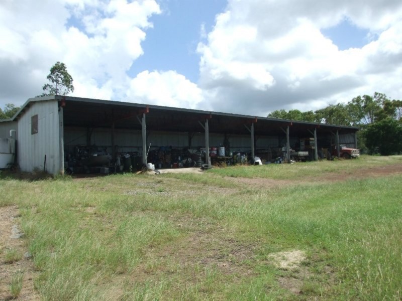 000 Bruce Highway, Clairview QLD 4741