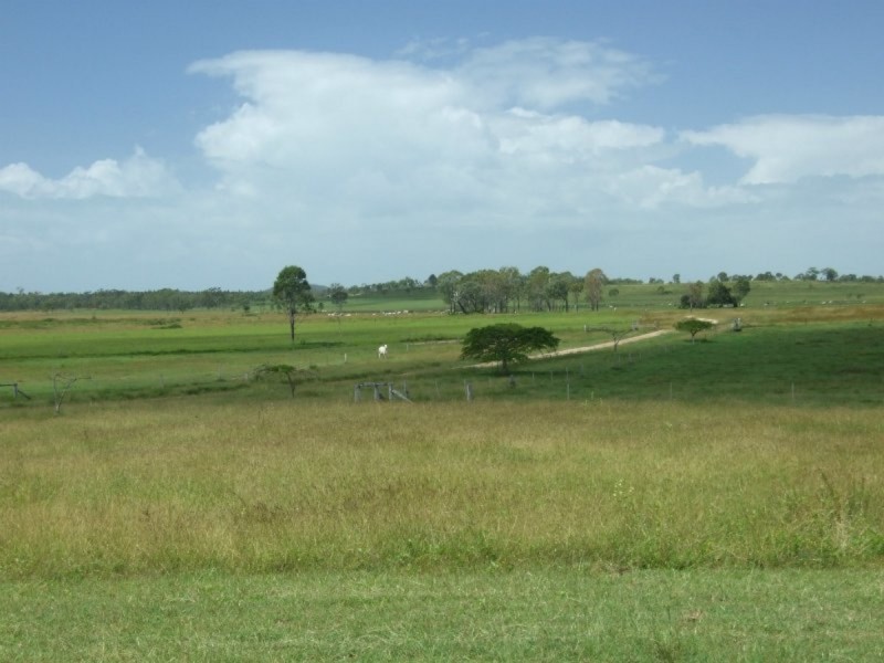 000 Bruce Highway, Clairview QLD 4741