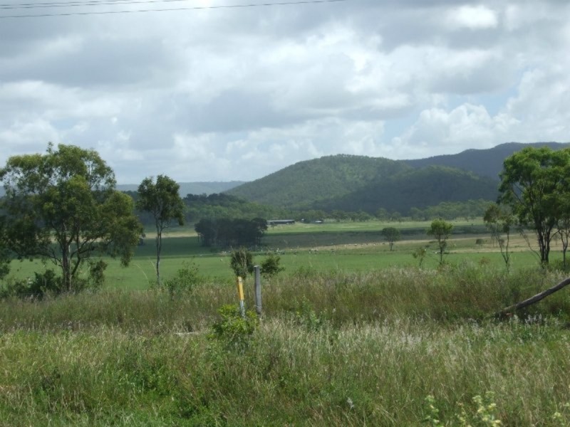 000 Bruce Highway, Clairview QLD 4741