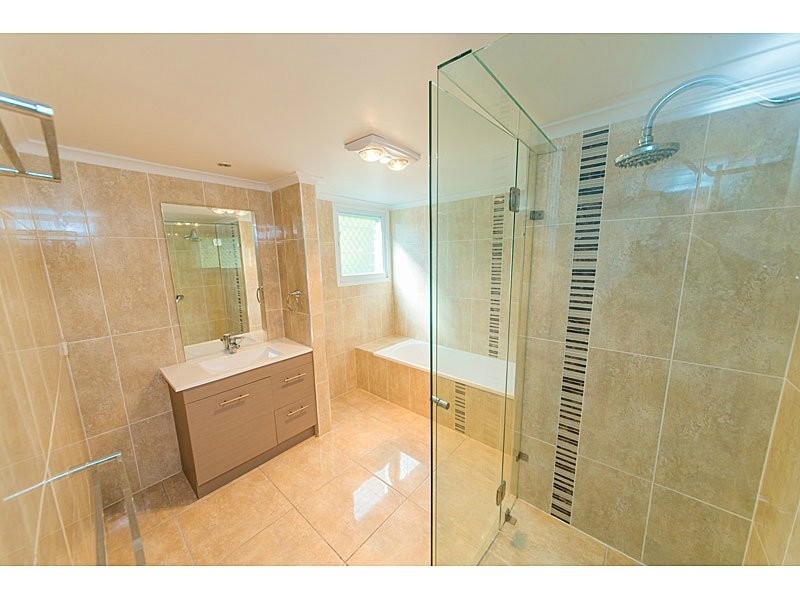 15 Catherine Street, Wandal QLD 4700