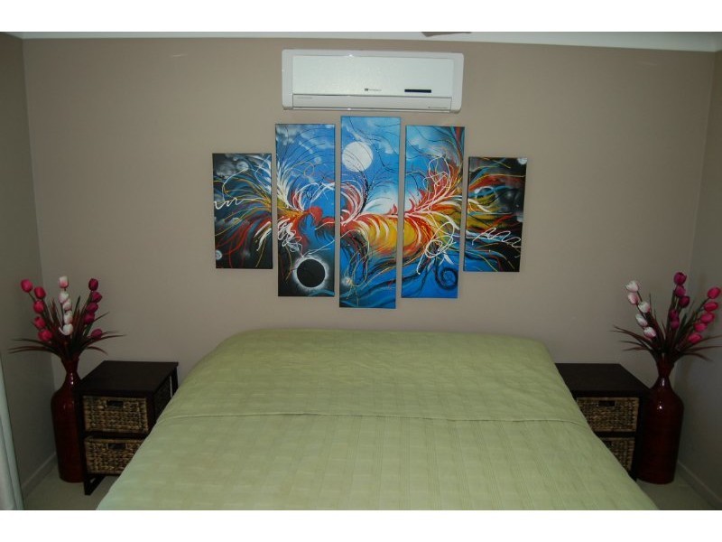 8 Sandys Place, Kawana QLD 4701