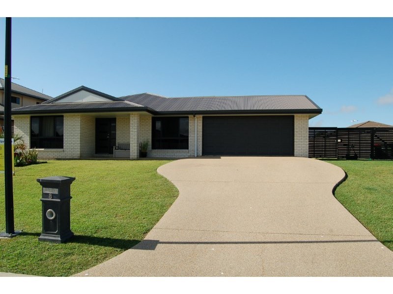 8 Sandys Place, Kawana QLD 4701