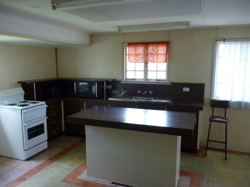 Park Avenue QLD 4701