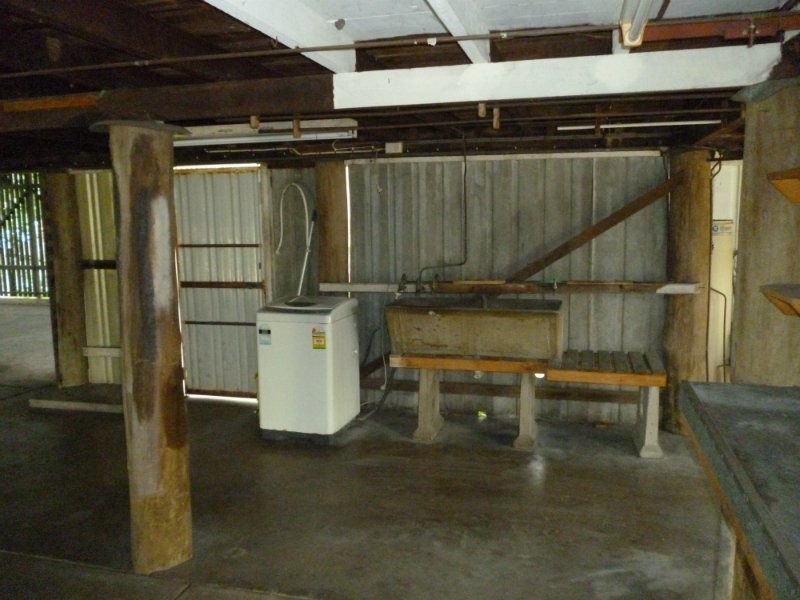 Park Avenue QLD 4701