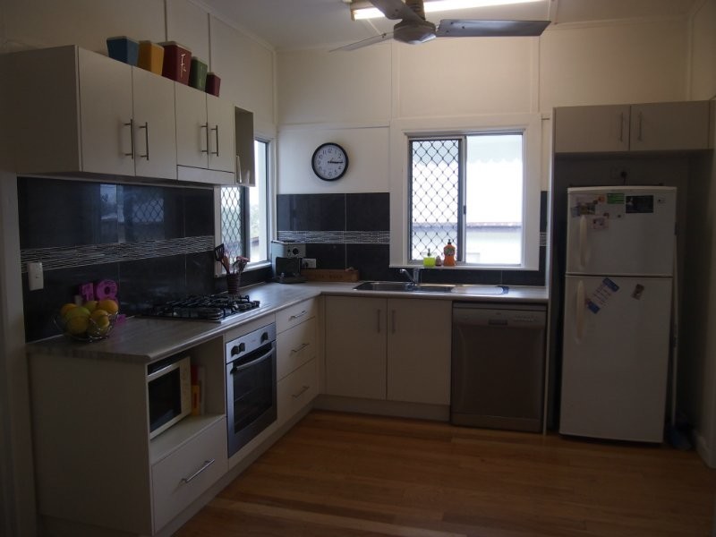 15 Cairns Street, The Range QLD 4700