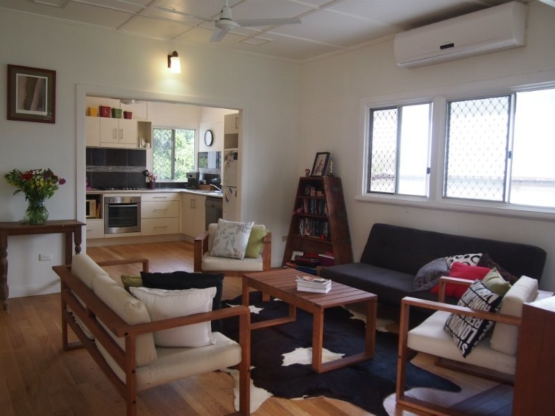 15 Cairns Street, The Range QLD 4700