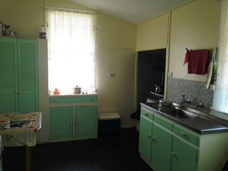 17 Nobbs Street, Berserker QLD 4701