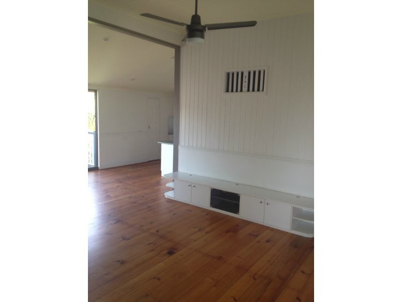 91 Main Street, Park Avenue QLD 4701