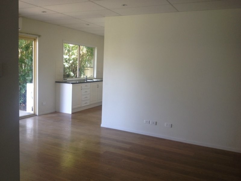 91 Main Street, Park Avenue QLD 4701