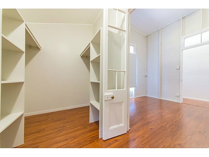 11 Arnold St, Allenstown QLD 4700