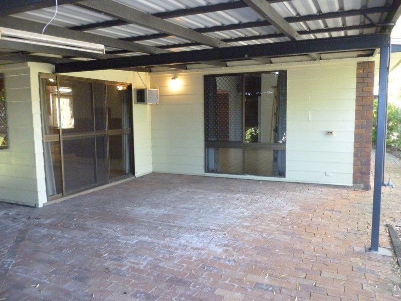 9 Calder Street, Park Avenue QLD 4701