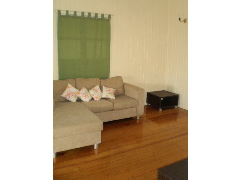 Wandal QLD 4700