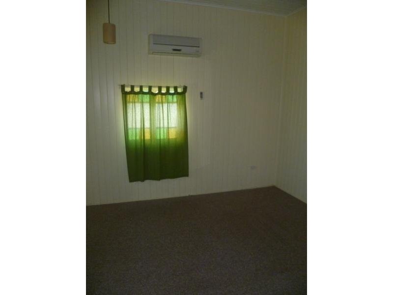 Wandal QLD 4700