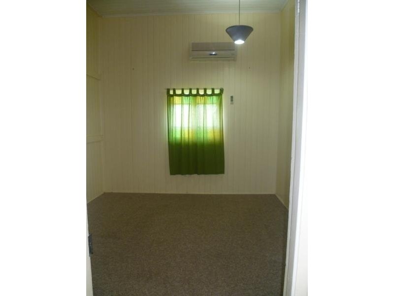 Wandal QLD 4700