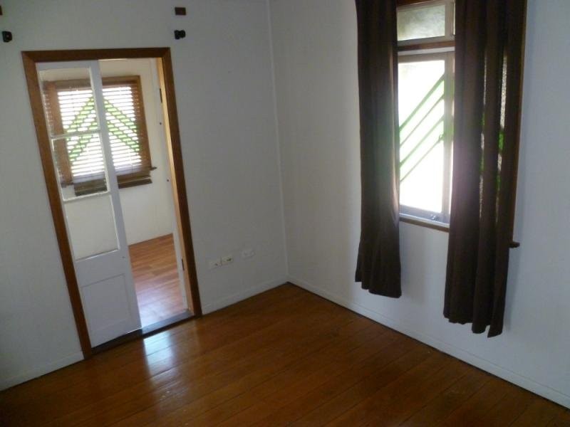 Wandal QLD 4700