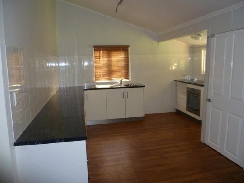 Park Avenue QLD 4701