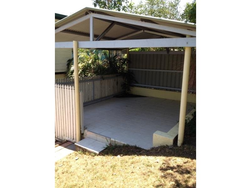 Wandal QLD 4700