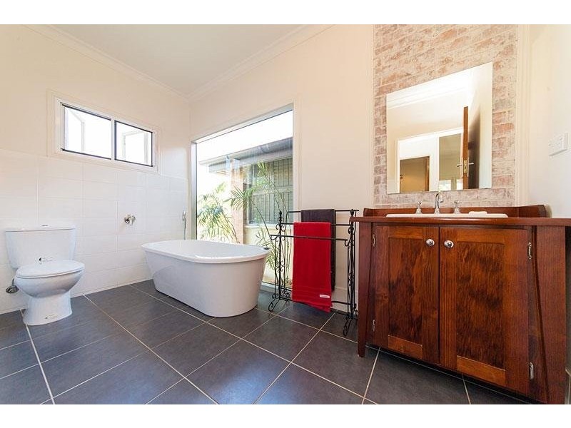Wandal QLD 4700
