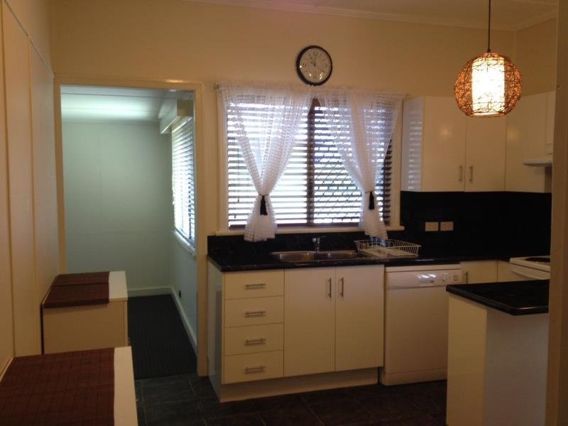 Park Avenue QLD 4701